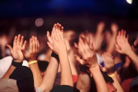 面对“民航充电宝禁令”  我最怕听到某些掌声