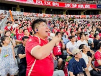 支付宝员工苏超团建秒变散装现场