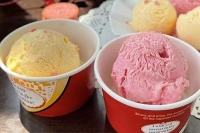 一半收入靠中国，却把中国人当 “冤大头”，如今门店生意快做不下去