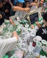 2亿单外卖的周末：骑手日赚千元，奶茶店忙到崩溃