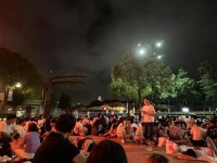 爆炒上海迪士尼新品，代购夜排14小时