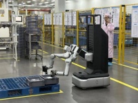 三小时搬800箱，一台机器人或可替代约1.4~2名工人！实探智元机器人落地工厂