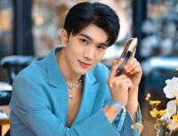 当网红压力这么大？900万粉丝的韩美娟跟脱发和解，25岁就已经秃顶