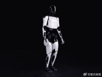 马斯克：Optimus人形机器人明年量产，5年内实现年产100万台