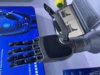 晶华新材入局电子皮肤！机器人赛道决战“神经末梢”