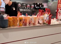 外卖“暗战”停不下来：美团线下扶持堂食，淘宝线上冲单量