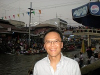 美国76岁老人坚信AI聊天机器人是真实女性，不顾家人劝阻执意相见，途中却不幸身亡