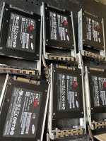 捡来的便宜！翻垃圾找到6TB SSD：六块1TB的三星850 Pro