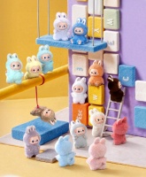 迷你版Labubu今晚线上开售，二手平台整组价格翻倍，79元隐藏款被炒到上千