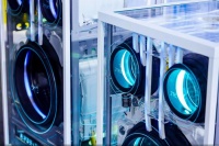 家电三巨头半年考：格力独木难支，海尔美的多元破局