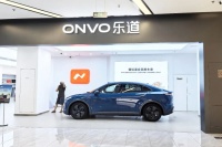 半年卖了310亿，蔚来选择“保命式”定价