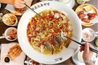 曾经排队3小时，如今一年关店65家！太二酸菜鱼为何没人吃了？