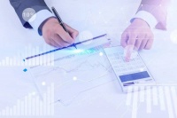 连锁门店AI Agent应用分野：究竟相信人，还是相信算法？