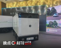 无人配送车半年吸金 35 亿，智驾内卷的受益者