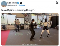 马斯克展示Optimus自主练功夫，AI实时识招反击
