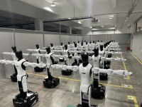 人形机器人亿元级订单接连落地，半年前刚投钱的股东向智元下单近千台