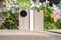 2025年选直板机还是折叠屏？折叠屏成2025年更“值”的选择！