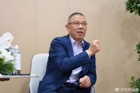 首富的“水战争”：钟睒睒如何用一瓶水，把互联网巨头按在地上摩擦？