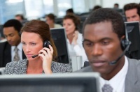 亚马逊万人裁员与AI无关：美国消费已塌陷