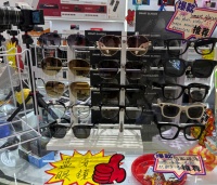 太火爆！华强北大量出售“白牌”百元智能眼镜！记者实探→
