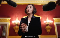 AI教母李飞飞抨击AI讨论极端化，呼吁理性看待技术发展