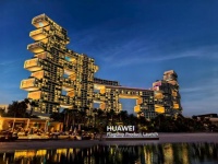 ‏华为Mate X7迪拜发布会气场大开！系统级进化打破行业创新僵局