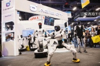 人形机器人量产提速，背后有哪些联动支撑？｜出发，2026