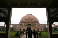 印度高调“去中国化”造高铁，车轮严重开裂，从盲目自大到求饶