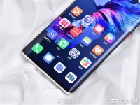 曝多家厂商将重启曲面屏手机，四曲面设计或成新方向