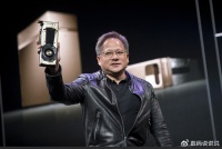 黄仁勋来华真正目的揭开！国产新一轮芯片材料面世，美日连夜建厂