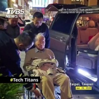 94岁台积电张忠谋罕见露面，坐轮椅会见英伟达黄仁勋