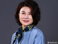 人民日报一篇专访，揭开了71岁董明珠“真实处境”，王自如说对了