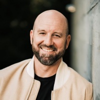 Meta新专利允许AI接管逝者账号，继续在社交平台“存活”