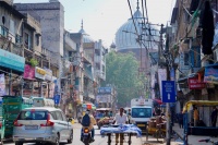 盖茨临阵缺席，硅谷大佬拒握手：印度AI峰会槽点不断