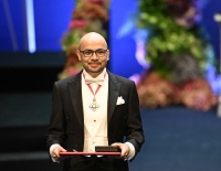 对话历史学家马拉比：哈萨比斯像奥本海默，奥尔特曼比他差远了丨甲子光年