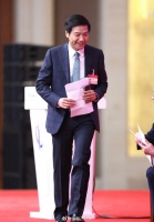 雷军手机背屏壁纸现逆天改命字样