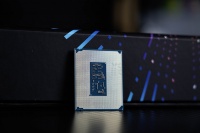 英特尔新一代Nova Lake-AX旗舰APU曝光：LGA 4326超大插槽，最多48个Xe核心