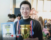 “人类的带宽太低、算力也低”，agent 可以替人去工作