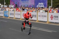 荣耀机器人半马夺魁引爆产业链：核心受益标的全梳理