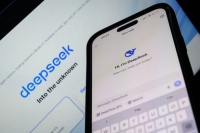 这次DeepSeek没炸市场，因为它在等一个更大的爆点
