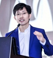梁文锋的妥协与坚持：为了那留下来的97%