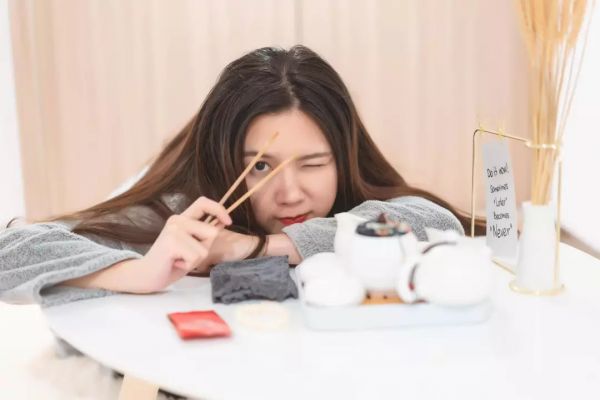 年入100万不是梦?旅游网红正在遭遇“李佳琦们”的流量倾轧