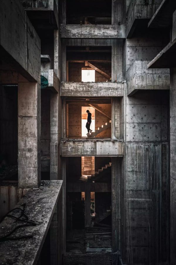 年入100万不是梦?旅游网红正在遭遇“李佳琦们”的流量倾轧