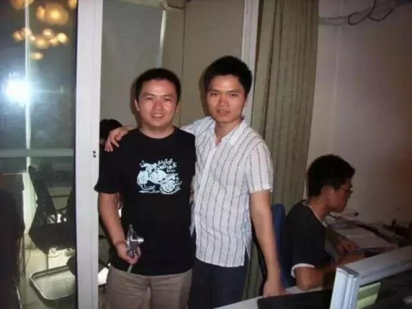 吴世春(左)和陈华