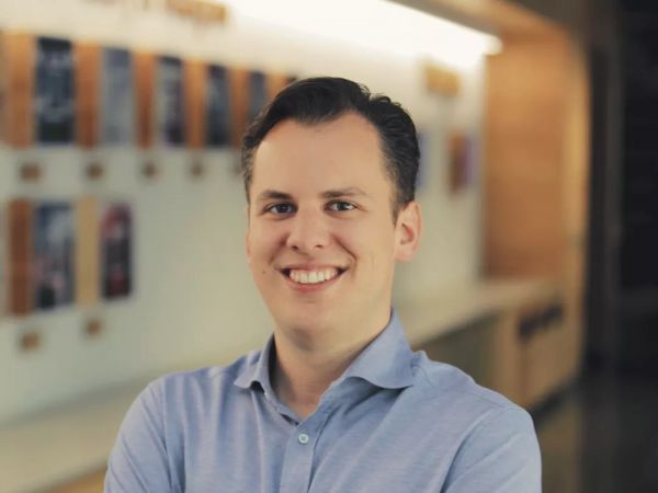 Instagram联合创始人：我如何从0-300组建技术团队