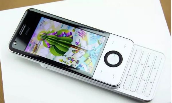 无冕之王段永平：从小霸王、OV到拼多多，中国巴菲特如何炼成？