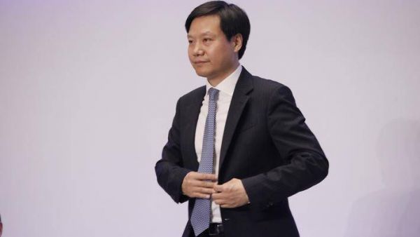 小米股价“腰斩”，雷军“让投资者至少赚一倍”的诺言怎么办