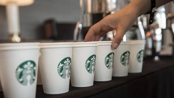 美国的星巴克们终于想起来做外卖了