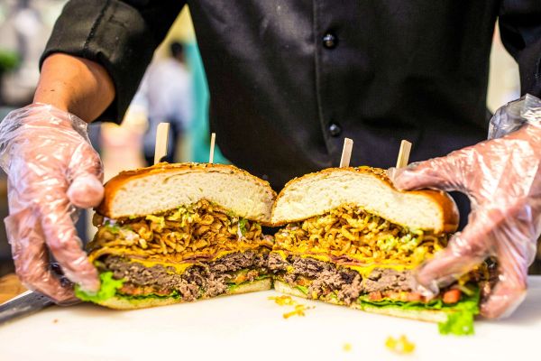 用快时尚思路做汉堡，「Super Boom」能否成为中国的 Shake Shack？