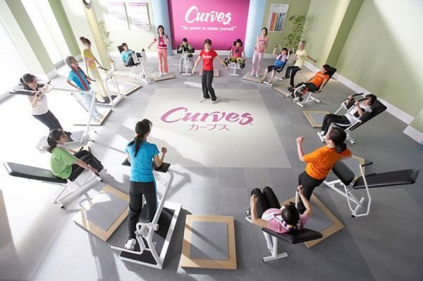 比你有钱比你闲的银发人群中,藏着哪些投资机会?